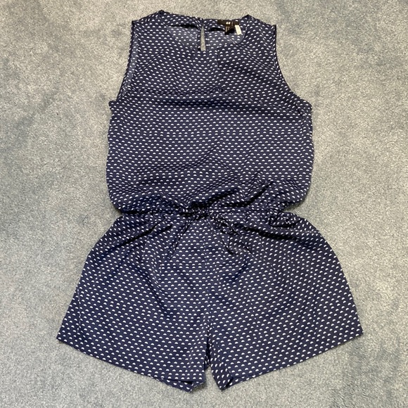 Open back romper - Picture 2 of 8